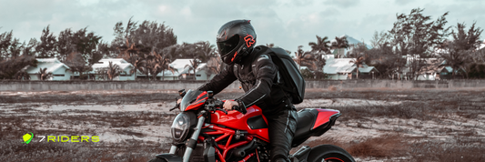 The-Essential-Gear-Check-list-for-Long-Distance-Motorbike-Trips-7riders-com